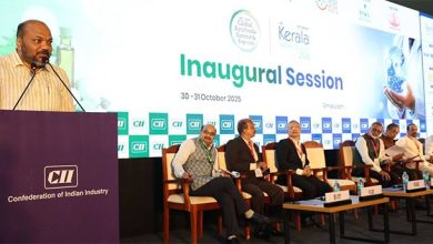 ആഗോള ആയുർവേദ ഉച്ചകോടിയും കേരള ഹെൽത്ത് ടൂറിസം 2025 ന്റെയും ഉദ്ഘാടന സമ്മേളനം വ്യവസായ മന്ത്രി പി രാജീവ് അഭി സംബോധന ചെയ്യുന്നു . (left to right) സിഐഐ സതേൺറീജിയണൽ ഡയറക്ടർ ദേവ് ജ്യോതി, സിഐഐ കേരള ഹെൽത്ത് കെയർ പാനൽ കൺവീനർ ഡോ. പി. വി. ലൂയിസ് , സിഐഐ കേരള ചെയർമാൻ വി.കെ.സി. റസാക്ക് , സിഐഐ സതേൺറീജിയണൽ ചെയർമാൻ തോമസ് ജോൺ മുത്തൂറ്റ് , സിഐഐ കേരള ആയുർവേദ പാനൽ കൺവീനർ, ഡോ. പി. എം. വാരിയർ, ചെയർമാൻ, ഗ്ലോബൽ ആയുർവേദ സമ്മിറ്റ്, ഡോ. സജി കുമാർ , സിഐഐ കേരള ഹെൽത്ത് കെയർ പാനൽ കോ-കൺവീനർ, ഡോ. നളന്ദ ജയദേവ് എന്നിവർ വേദിയിൽ