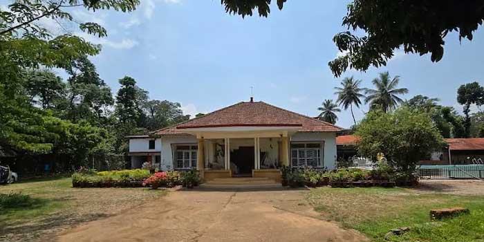 കുടകിലെ ഹോംസ്റ്റേയിൽ യുഎസ് വനിതയെ മയക്കുമരുന്ന് നൽകി ക്രൂരമായി ലൈം​ഗിക പീഡനത്തിനിരയാക്കി, പുറത്തറിയാതിരിക്കാൻ ഹോംസ്റ്റേയിലെ വൈഫൈ സൗകര്യങ്ങൾ കട്ട് ചെയ്തു. ഉടമയും തൊഴിലാളിയും അറസ്റ്റിൽ